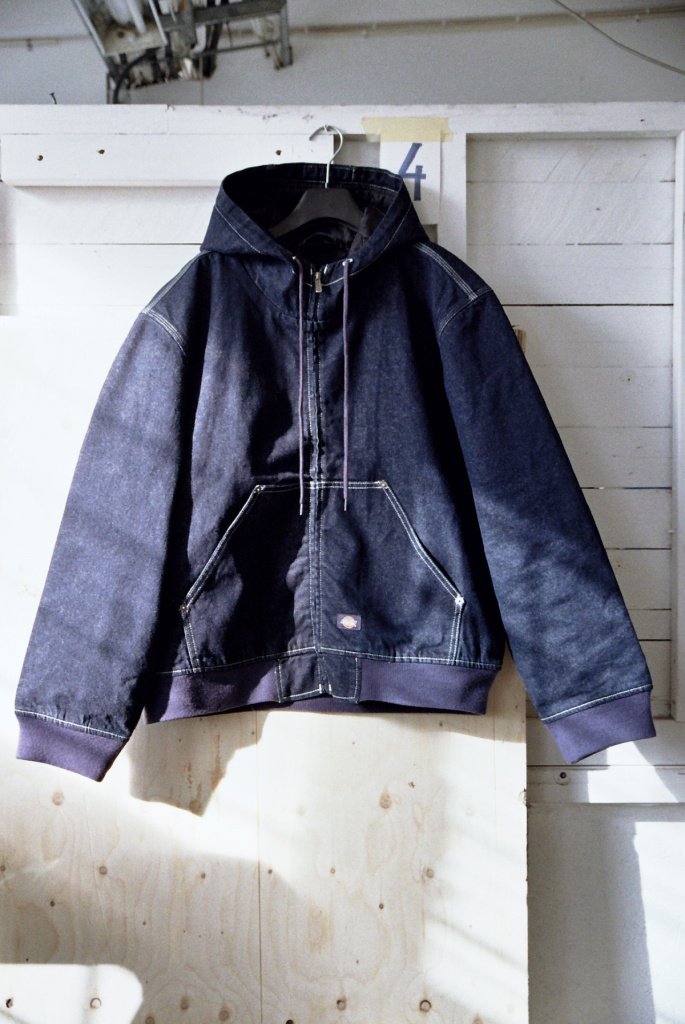 Jacket-Hanging-Verti.jpg