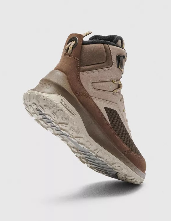 Outdoor ECCO.jpg