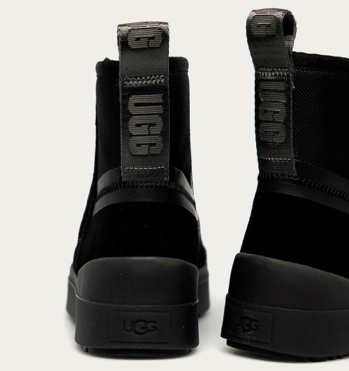 UGG UGG  