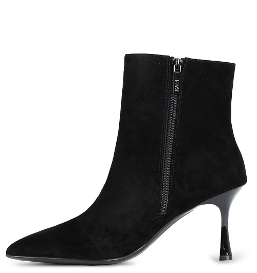 Karl Lagerfeld Karl Lagerfeld  