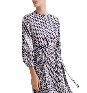 DREAMS by Alena Akhmadullina